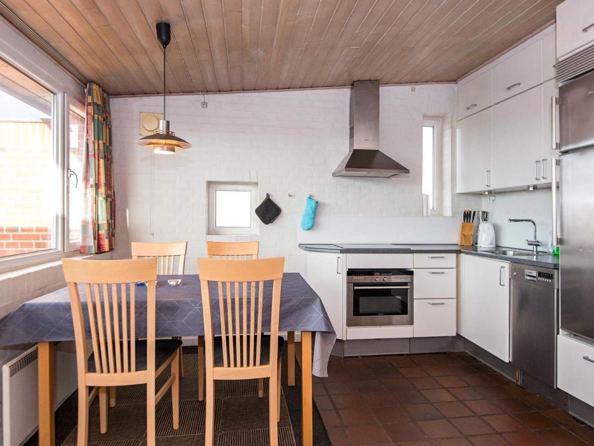 6 Person Holiday Home In Henne هين ستراند المظهر الخارجي الصورة